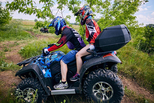 Прокат квадроциклов. Подарочные сертификаты Ultra Подарки Тула. Купить оригинальный подарок или подарочный сертификат на Прокат квадроциклов. Сервис UltraPodarki.ru Тула 8 800 505 95 30. 